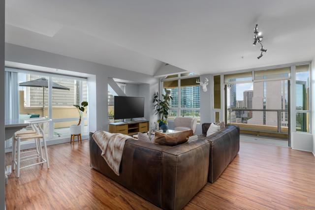 350 W Ash St, San Diego CA: https://media.crmls.org/mediaz/cd594a5c-d302-4b7e-b284-2113b7d9fe7f.jpg