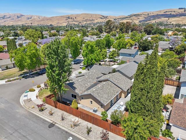 2820 Donizetti Court, San Jose CA: https://media.crmls.org/mediaz/cd59d8e3-becd-421b-9502-dc6652abdca9.jpg