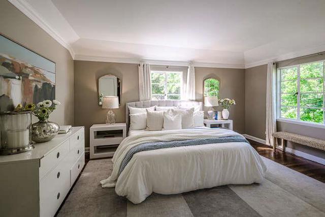 229 Aragon Boulevard, San Mateo CA: https://media.crmls.org/mediaz/cd5ae5a2-9113-4feb-86b3-b469caff7d22.jpg