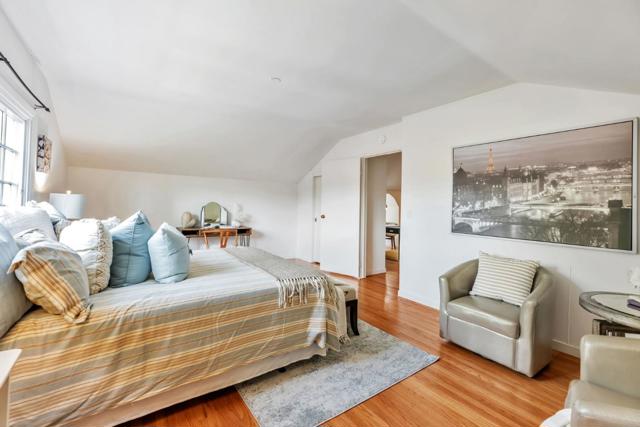 632 Saint Claire Drive, Palo Alto CA: https://media.crmls.org/mediaz/cd5d082a-9eaf-4799-8223-35072778c31a.jpg