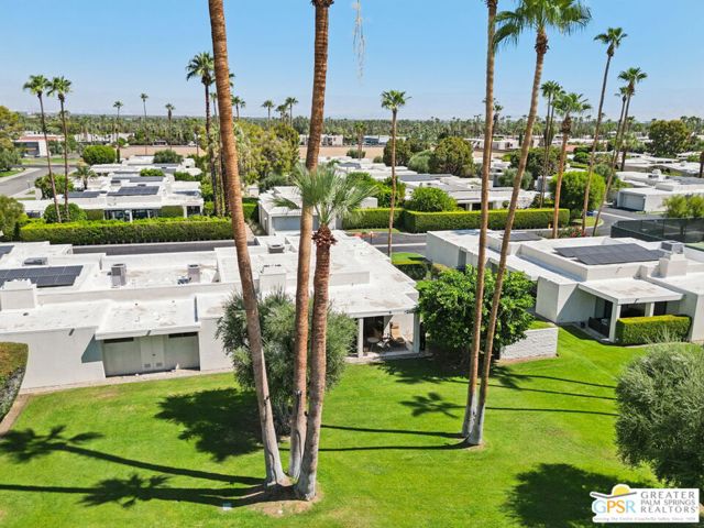 1445 Via Isla, Palm Springs CA: https://media.crmls.org/mediaz/cd5e306a-e16a-4dd7-9732-4a248f548e81.jpg