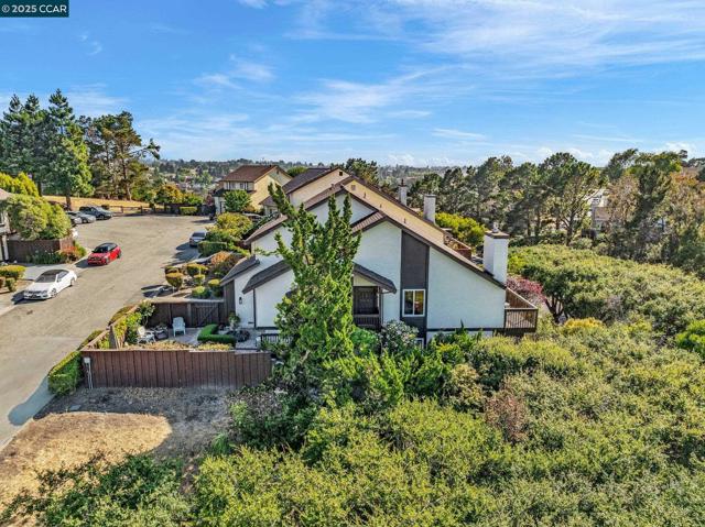 1310 Lewis Ln, Pinole CA: https://media.crmls.org/mediaz/cd5edfff-d152-4003-8e5b-bc0e378bc359.jpg