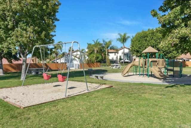 Detail Gallery Image 27 of 29 For 2067 Paseo De Anza, Vista,  CA 92084 - 3 Beds | 2 Baths