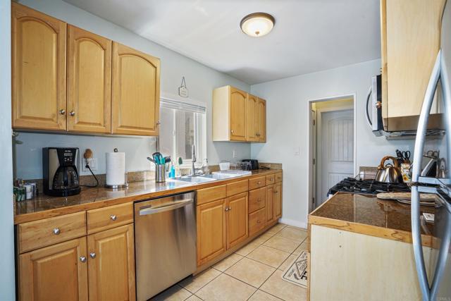 Detail Gallery Image 15 of 50 For 3492 Bayside Ln, San Diego,  CA 92109 - – Beds | – Baths