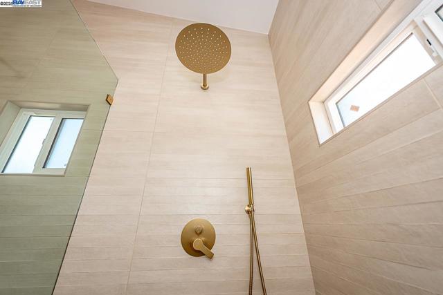 697 Lakewood Dr, Sunnyvale CA: https://media.crmls.org/mediaz/cd609008-a231-4810-bcb0-564f62ca7ac4.jpg