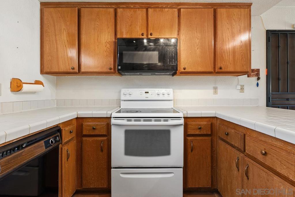 2922 Alamitos - photo 12