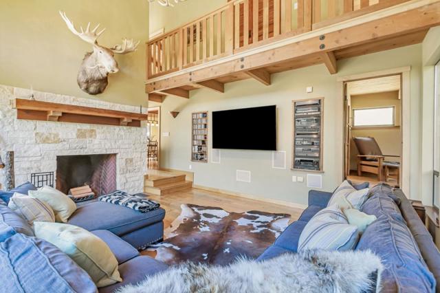 855 Oak Ridge Road, Los Gatos CA: https://media.crmls.org/mediaz/cd631914-4ac1-4220-ab85-e2988b91ca70.jpg