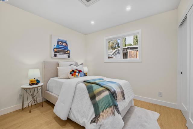 474 Oliver St, Milpitas CA: https://media.crmls.org/mediaz/cd633ab7-4afe-4c75-a520-6db61c2396e1.jpg