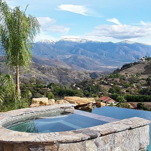 944 Rainbow Crest Road, Fallbrook CA: https://media.crmls.org/mediaz/cd638c68-fd04-45a9-b987-6b0d522a08db.jpg