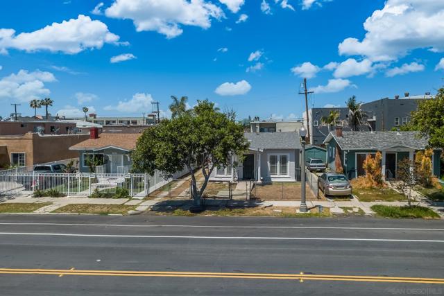 4276 35Th St, San Diego CA: https://media.crmls.org/mediaz/cd63bf47-7254-4bd3-9fac-72b099ebacf0.jpg