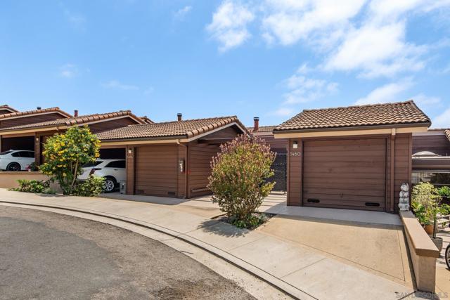 3460 Columbia St, San Diego CA: https://media.crmls.org/mediaz/cd641469-3a7d-4796-9401-ca505c5ca19c.jpg