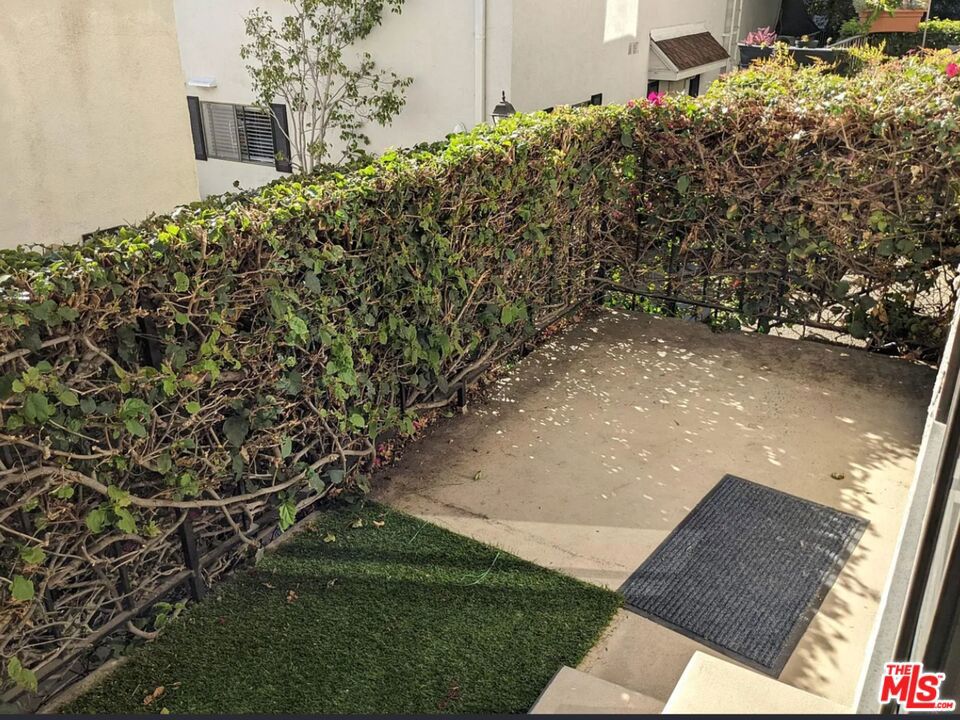 https://media.crmls.org/mediaz/cd64957a-4d19-4356-9941-dca19d71bf1a.jpg?preset=X-Large