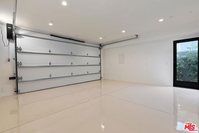 2831 Malcolm Avenue, Los Angeles CA: https://media.crmls.org/mediaz/cd64faa5-a053-433b-a2cf-1ffa080f7672.jpg
