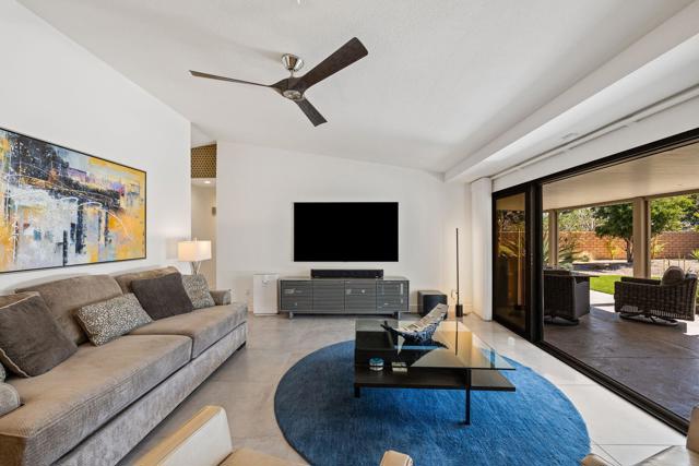 2777 E San Juan Road, Palm Springs CA: https://media.crmls.org/mediaz/cd65852c-77be-49c7-ad7f-f52f76906dc9.jpg