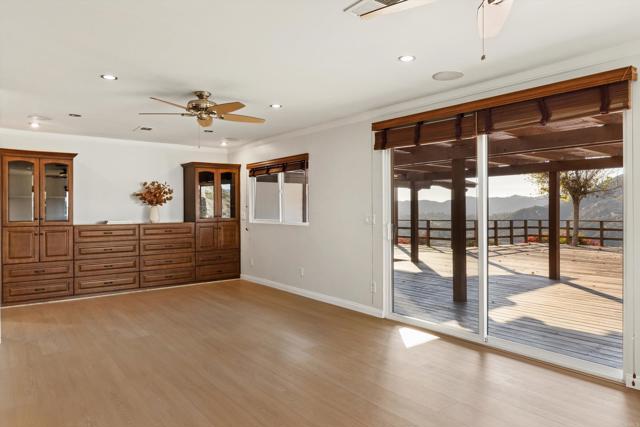 Detail Gallery Image 10 of 54 For 26332 Sky Dr, Escondido,  CA 92026 - 3 Beds | 2/1 Baths