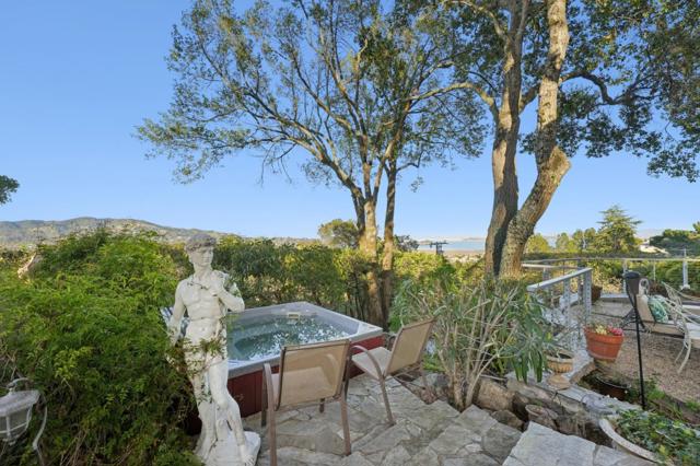 25 Oakhurst Road, San Rafael CA: https://media.crmls.org/mediaz/cd66aeea-f258-4661-b658-4ab7b4db4ec6.jpg