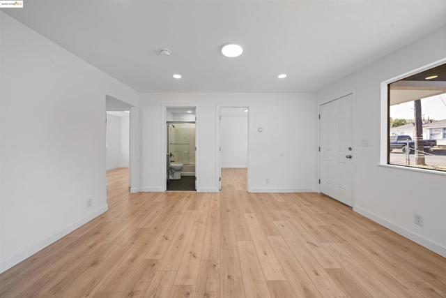 4040 Ellis Rd, Martinez CA: https://media.crmls.org/mediaz/cd672279-dda5-471d-8e53-fc2aade6c040.jpg