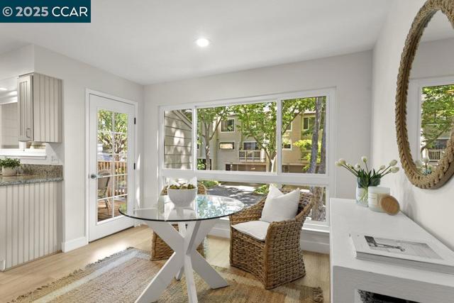 412 Woodminster, Moraga CA: https://media.crmls.org/mediaz/cd689fbe-344e-4bd0-9537-3f833d8f0731.jpg