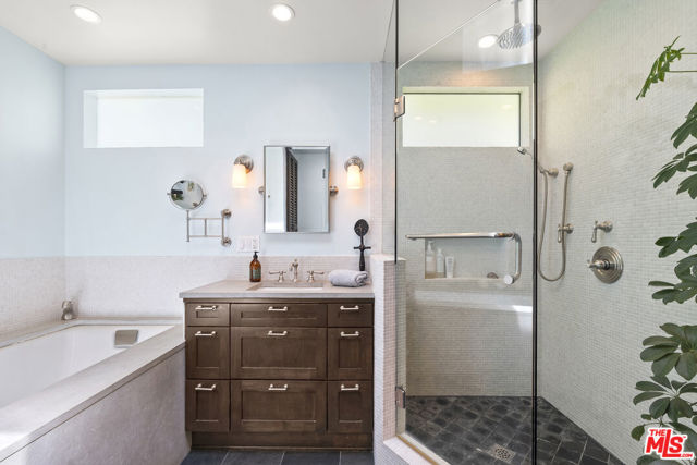 8547 Appian Way, Los Angeles CA: https://media.crmls.org/mediaz/cd68ed38-cff7-4d2a-baa6-6aba933c32e5.jpg