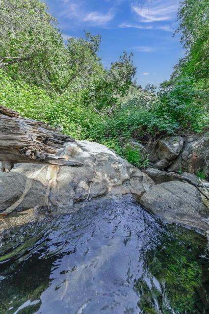 18757 Sunrise Way, Tuolumne CA: https://media.crmls.org/mediaz/cd695bd5-40ad-4d82-8a66-3aac1a6eac51.jpg