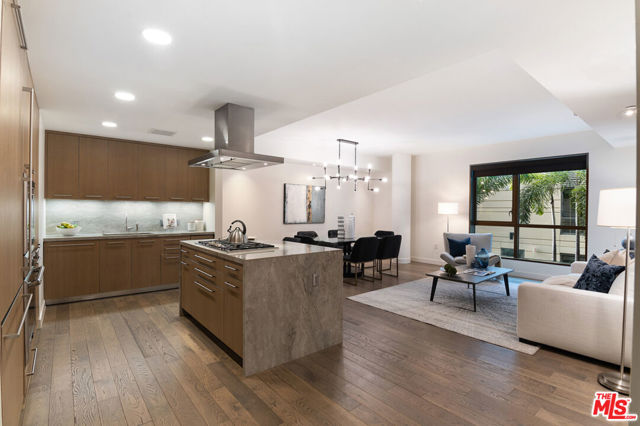 1755 Ocean Avenue, Santa Monica CA: https://media.crmls.org/mediaz/cd6b2f28-bd05-47c9-b6a8-7be6de9fb381.jpg