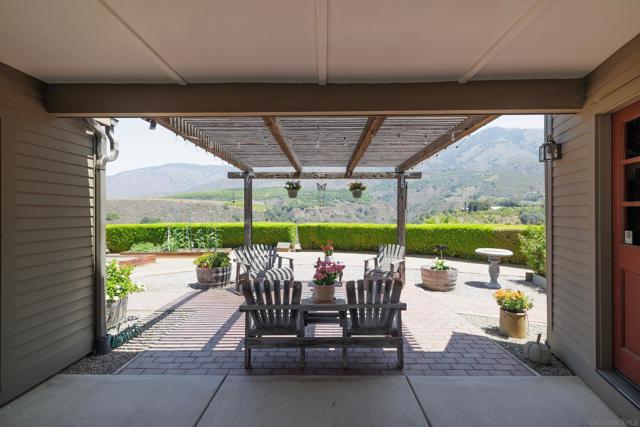 17743 S Mesa Drive, Pauma Valley CA: https://media.crmls.org/mediaz/cd6b677a-be80-48f0-bea4-1da1cdc666c8.jpg