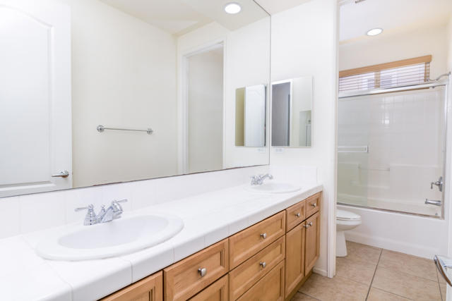 66168 S Agua Dulce Drive, Desert Hot Springs CA: https://media.crmls.org/mediaz/cd6bbea7-b6e6-4c58-b2ce-7febfd25a720.jpg