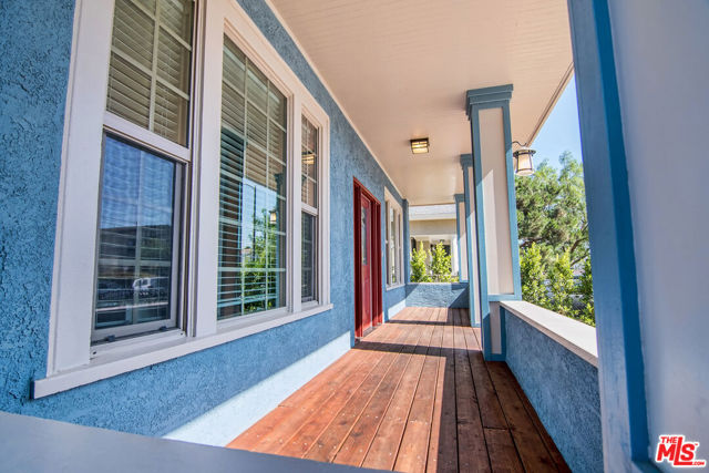 3425 Walton Avenue, Los Angeles CA: https://media.crmls.org/mediaz/cd6be15e-e849-493b-9cc1-275210c49bf9.jpg