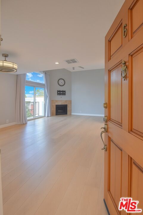 12530 Venice Boulevard, Los Angeles CA: https://media.crmls.org/mediaz/cd6c8f28-f00c-42cd-a40e-279060ec5fb5.jpg