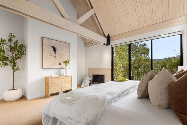 11 Hawk View, Portola Valley CA: https://media.crmls.org/mediaz/cd6c98d5-2ad2-4093-b131-42d3e33eaf39.jpg
