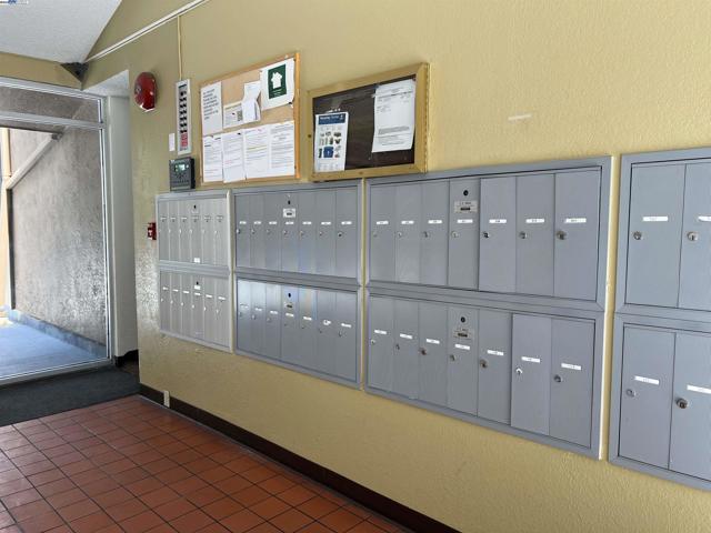 2121 Vale Rd, San Pablo CA: https://media.crmls.org/mediaz/cd6cb553-3df2-41a3-b200-5cfd3e49547e.jpg