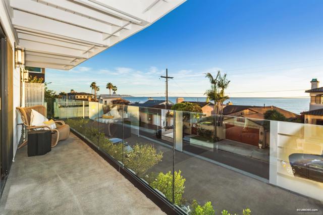 5527 Calumet Ave, La Jolla CA: https://media.crmls.org/mediaz/cd6ccb6b-ee5d-4378-9ffc-f941dff401e2.jpg