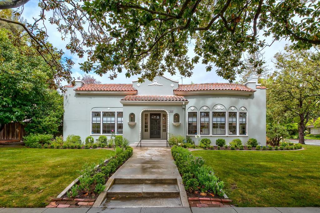 595 Seale Avenue