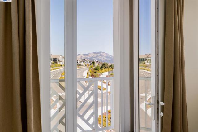 1002 Mary Beth Ter, San Ramon CA: https://media.crmls.org/mediaz/cd6db5c9-0777-49e2-916c-37b17f912b87.jpg