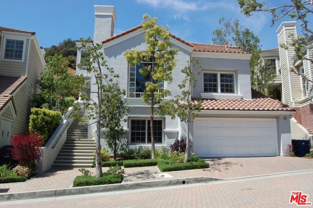 2509 Cardigan Court — architectural residence