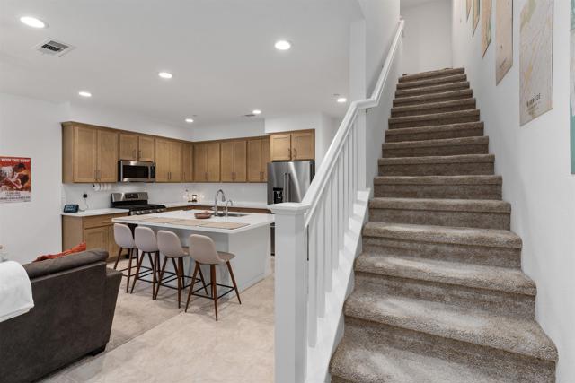 Image 8 of 31 For 39381 Corvina Lane