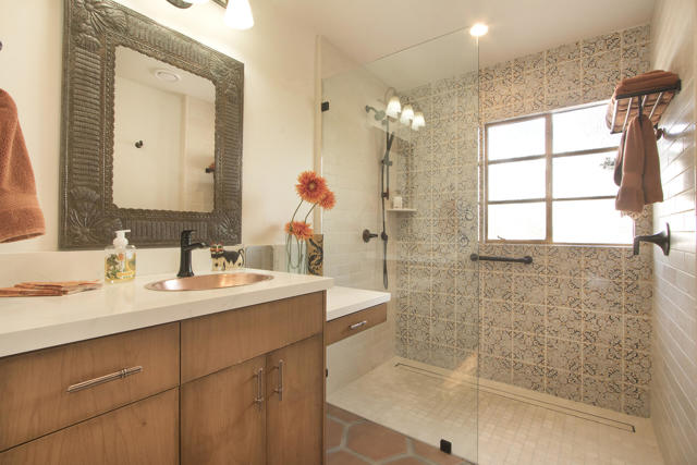 52404 Avenida Rubio, La Quinta CA: https://media.crmls.org/mediaz/cd6e2939-7567-47b4-b9de-f3d8f65bb4a9.jpg