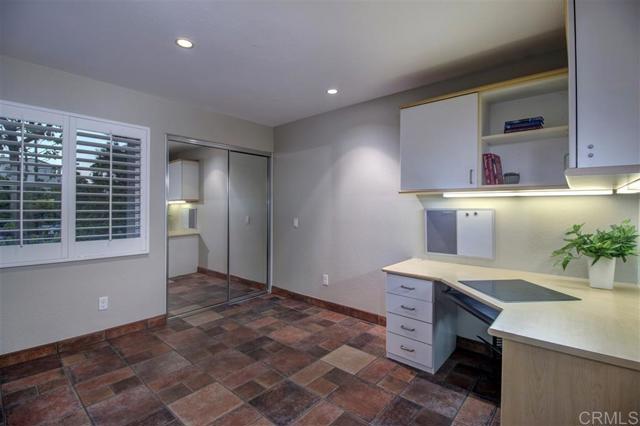 Detail Gallery Image 11 of 21 For 12914 Carmel Creek Rd #15,  San Diego,  CA 92130 - 3 Beds | 3 Baths