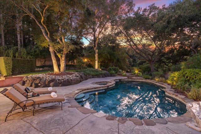 105 Vista Del Prado, Los Gatos CA: https://media.crmls.org/mediaz/cd6e8f98-65b6-43d3-925c-0c6e426d10bc.jpg