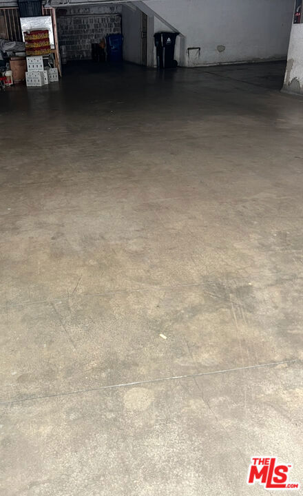 931 New Depot Street, Los Angeles CA: https://media.crmls.org/mediaz/cd6e9be6-1454-4298-af95-0f10244eb63c.jpg