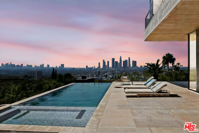 1510 N Tigertail Road, Los Angeles CA: https://media.crmls.org/mediaz/cd6f4ec7-567f-46d4-b0e1-3a03786ef5c5.jpg