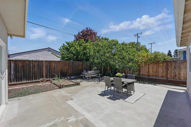 1941 Briarwood Drive, Santa Clara CA: https://media.crmls.org/mediaz/cd6f9ade-ff38-4f70-89e3-56cf2d17ea1b.jpg