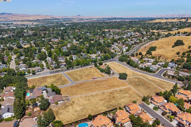 4558 Bernal Ave, Pleasanton CA: https://media.crmls.org/mediaz/cd6fb8d9-1ac2-433c-88ac-b4f3b6b1e2d1.jpg