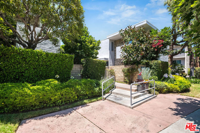 4231 West Sarah Street photo 9