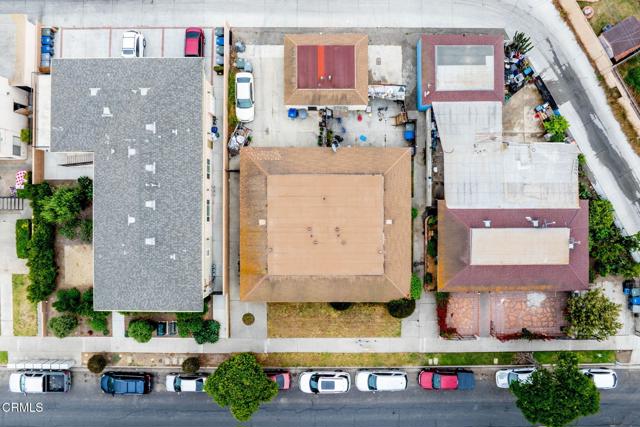 4834 4836 Terrace Avenue, Oxnard CA: https://media.crmls.org/mediaz/cd71604d-8bbe-43c7-ae4f-77dd49596644.jpg