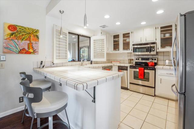 74276 Zircon E Circle, Palm Desert CA: https://media.crmls.org/mediaz/cd72717a-3e80-47a5-9185-dd45e51eb0ad.jpg