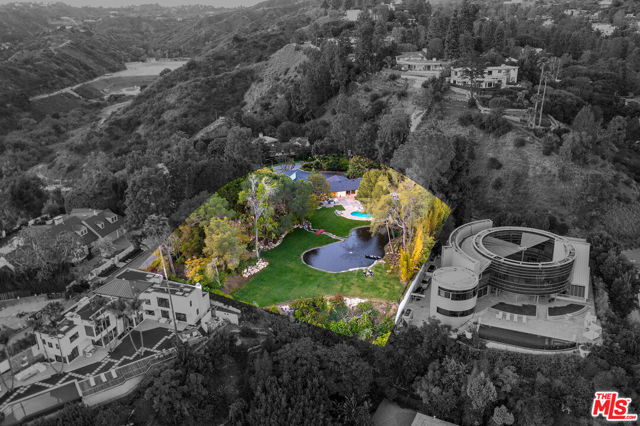 1177 Loma Linda Drive, Beverly Hills CA: https://media.crmls.org/mediaz/cd72b849-6dee-4e99-aa00-0f208ee1b341.jpg