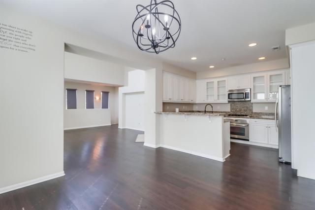 1721 Cripple Creek, Chula Vista CA: https://media.crmls.org/mediaz/cd7320e5-09bc-4f2c-91b5-886eee893a6d.jpg