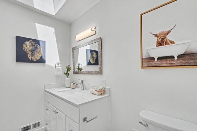 Image 48 of 68 For 710 Henderson Avenue