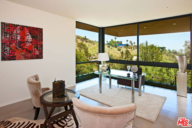 6228 Sycamore Meadows Drive, Malibu CA: https://media.crmls.org/mediaz/cd73bb6c-83e3-42fd-9665-fd2f8a70b54e.jpg